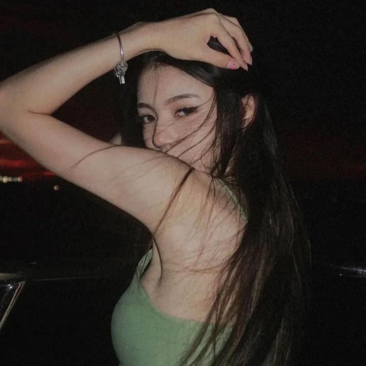 不认识的女友